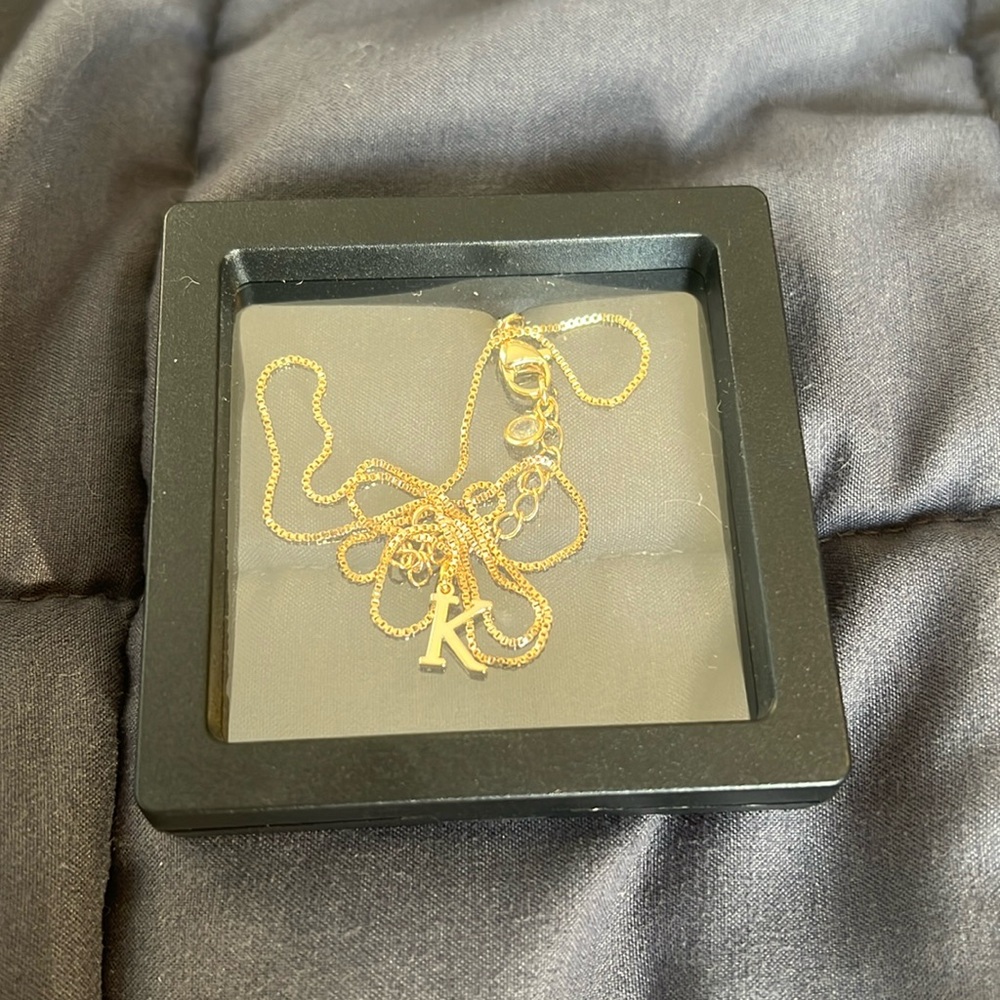 NWT Foxgirl Gold Initial Necklace “K” - Picture 1 of 3